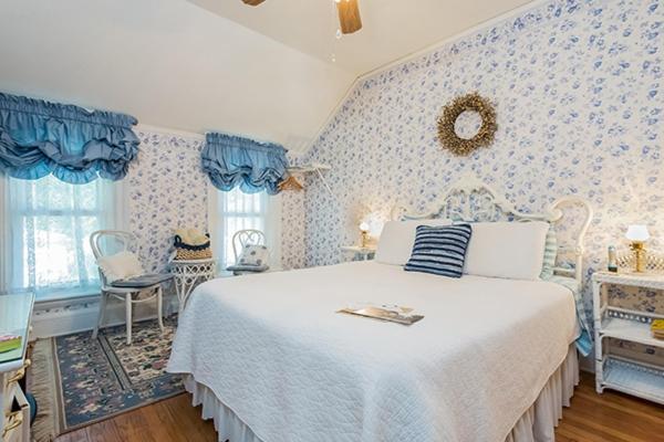 Kingsley House Bed & Breakfast - Full Home Fennville Экстерьер фото