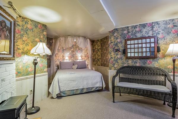Kingsley House Bed & Breakfast - Full Home Fennville Экстерьер фото