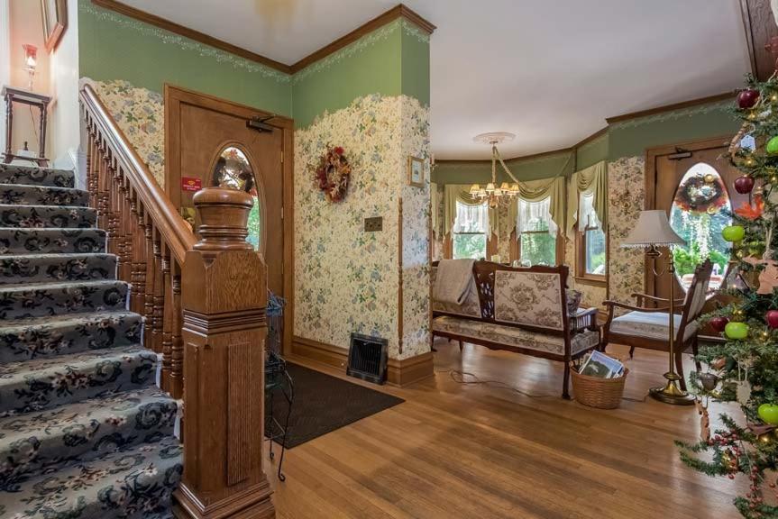Kingsley House Bed & Breakfast - Full Home Fennville Экстерьер фото