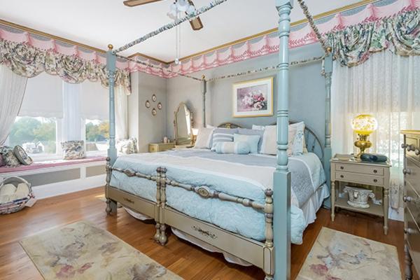 Kingsley House Bed & Breakfast - Full Home Fennville Экстерьер фото
