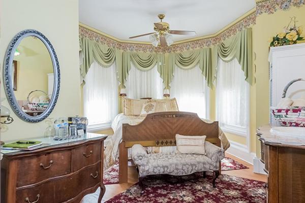 Kingsley House Bed & Breakfast - Full Home Fennville Экстерьер фото